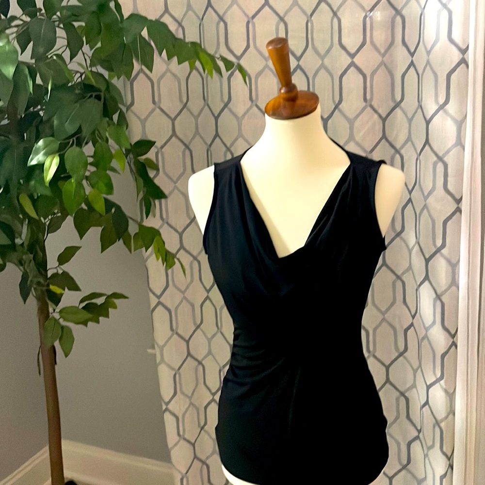 Black top New York company dice XS